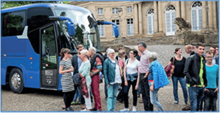 Gruppe gl�cklicher Menschen 1